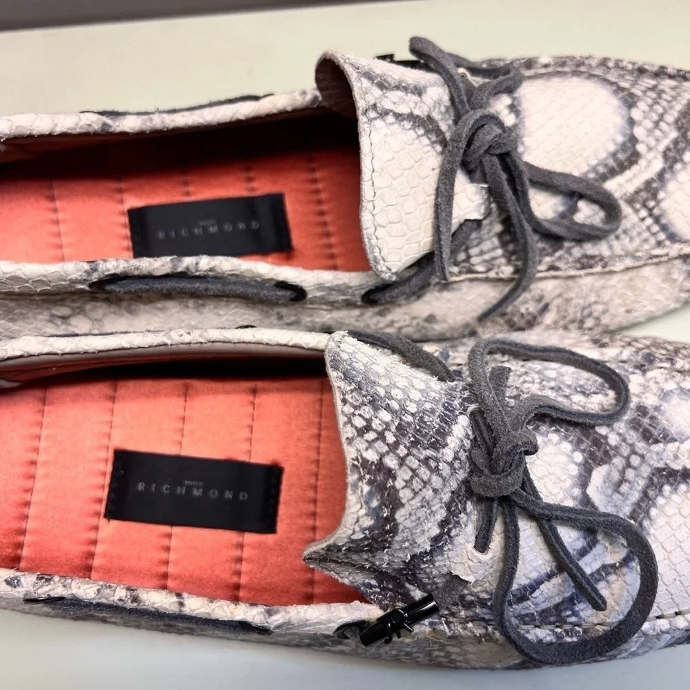 NWT John Richmond Gray and White Snakeskin Loafers